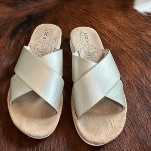 Izod slip-ons - silver